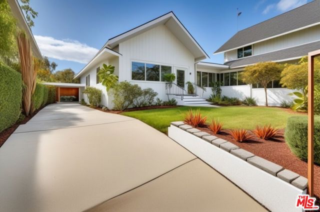 1207 S Harvard Boulevard, Los Angeles CA: https://media.crmls.org/mediaz/d6663b18-ea3a-450e-ba6c-b530995ec295.jpg