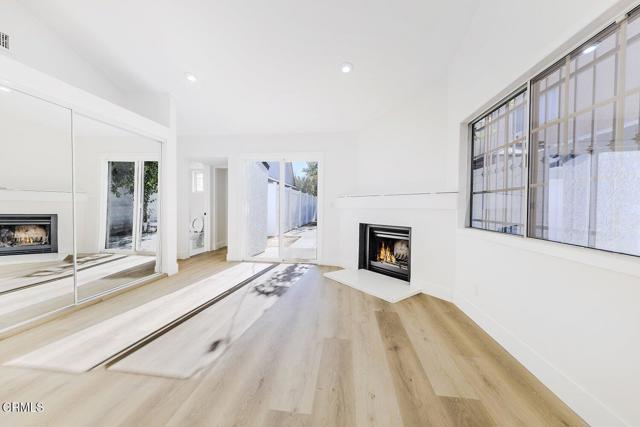 Detail Gallery Image 12 of 24 For 19314 Valerio St, Reseda,  CA 91335 - 3 Beds | 2/1 Baths