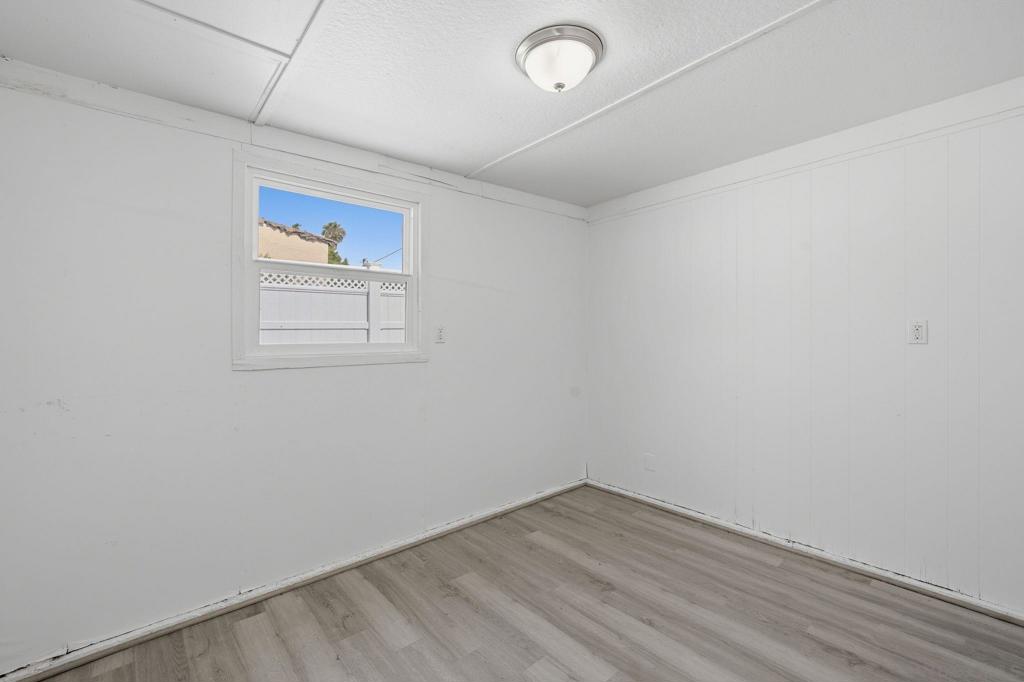 4077 Myrtle - photo 18