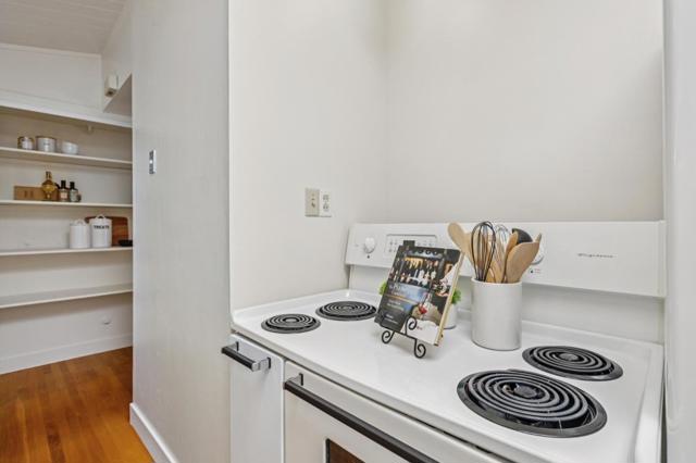 3224 Kipling Street, Palo Alto CA: https://media.crmls.org/mediaz/d666e916-65ba-40b9-8412-db97ce412198.jpg