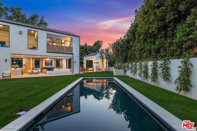 1749 Mandeville Lane, Los Angeles CA: https://media.crmls.org/mediaz/d668dfb3-6abc-4206-af10-1d216f481ccb.jpg