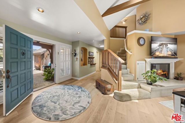 5441 Toltec Drive, Santa Barbara CA: https://media.crmls.org/mediaz/d6692582-998f-4c08-afa5-029e39531ee4.jpg