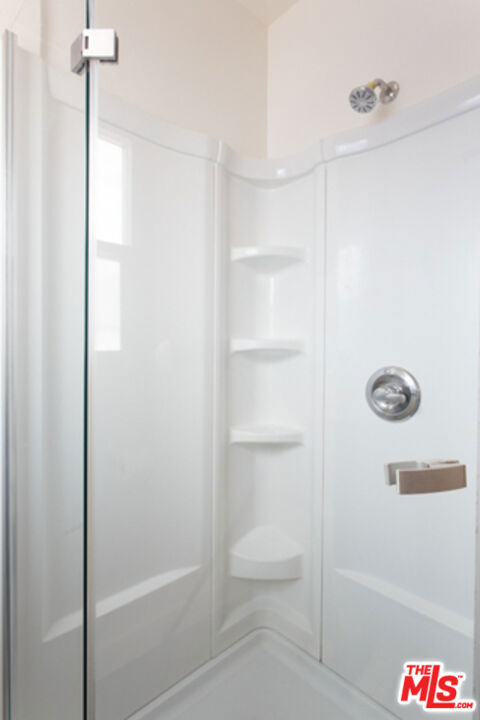 547 Brooks Avenue, Venice CA: https://media.crmls.org/mediaz/d6696c68-11be-4c3e-a6af-6470ac403496.jpg