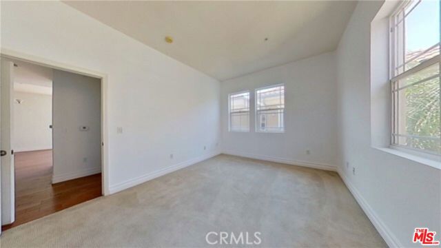 917 S New Hampshire Avenue, Los Angeles CA: https://media.crmls.org/mediaz/d66a6a89-c3f2-4a4a-981f-d3b1d52d7696.jpg