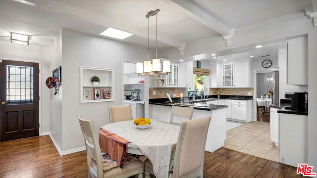 4559 Morella Avenue, Valley Village CA: https://media.crmls.org/mediaz/d66ae23a-d992-49b4-bd55-9859f5aa8acf.jpg