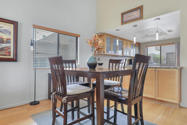 76676 Chrysanthemum Way, Palm Desert CA: https://media.crmls.org/mediaz/d66b74c7-f524-47ec-84b6-3ad210ae0bac.jpg