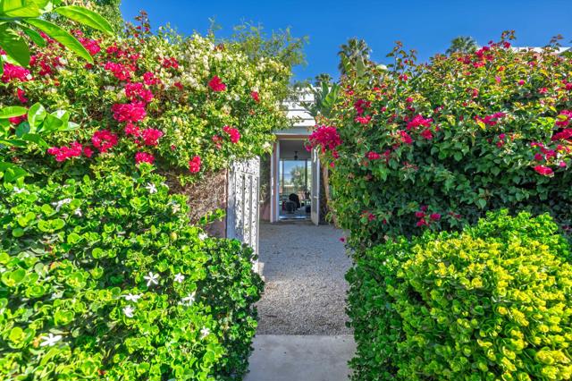 47314 Abdel Circle, Palm Desert CA: https://media.crmls.org/mediaz/d66b7ed3-c027-477a-8c17-19c61a384685.jpg