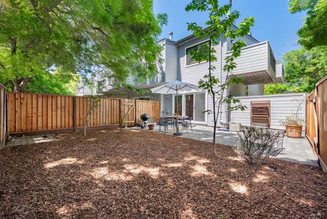 366 Sierra Vista Avenue, Mountain View CA: https://media.crmls.org/mediaz/d66bf028-f84c-4048-be83-80ebf8966106.jpg