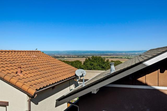 18599 McClellan Circle,  CA: https://media.crmls.org/mediaz/d66c343b-4733-4204-886f-1d61ccb67af2.jpg