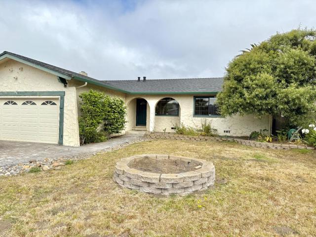 406 Kehoe Avenue, Half Moon Bay CA: https://media.crmls.org/mediaz/d66c8bac-ef27-4da8-b2ab-e46c196c0b17.jpg