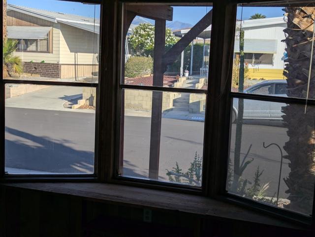 69571 Parkside Drive, Desert Hot Springs CA: https://media.crmls.org/mediaz/d66cb069-e9ce-4637-b6d6-693ecb2fd89d.jpg
