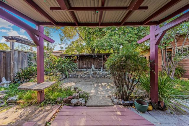 2537 Lessley Avenue, Castro Valley CA: https://media.crmls.org/mediaz/d66db0d0-733e-48b4-8087-9cba98cc2368.jpg