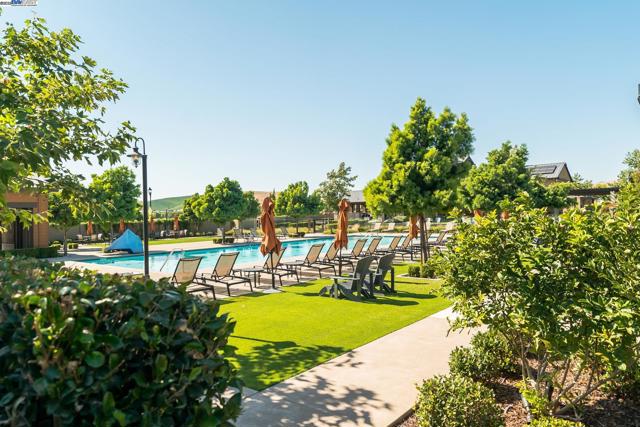 389 Basswood Cmn, Livermore CA: https://media.crmls.org/mediaz/d66de4fb-2218-4454-aad6-2c1c64253509.jpg