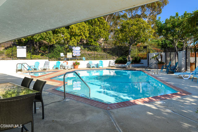 818 Caliente Lane, Ventura CA: https://media.crmls.org/mediaz/d66e1283-e21c-48f8-82d3-d3bf7577e2cc.jpg