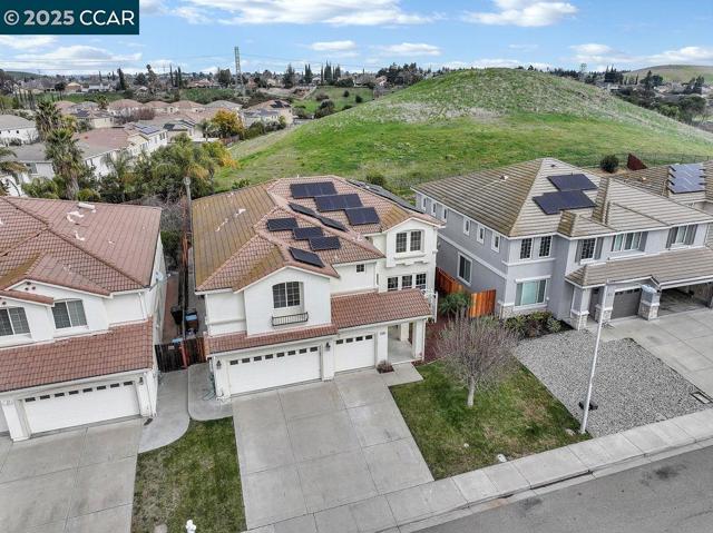 2460 Covelite Way, Antioch CA: https://media.crmls.org/mediaz/d66e64ca-c970-47c9-9c46-f1683c127039.jpg