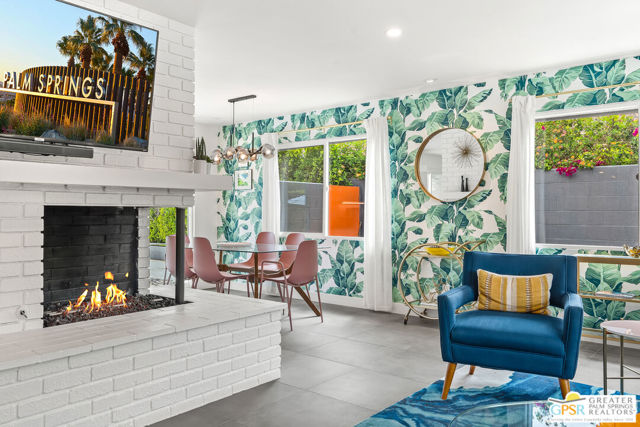 281 E Ocotillo Avenue, Palm Springs CA: https://media.crmls.org/mediaz/d66f1ba5-dc57-4910-90d1-cf183a201ea5.jpg