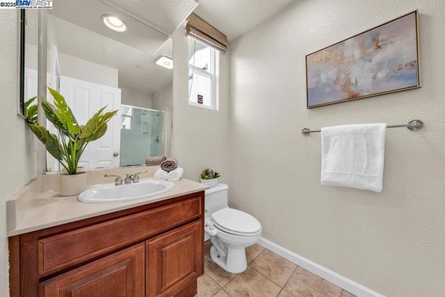 48912 Crown Ridge Cmn, Fremont CA: https://media.crmls.org/mediaz/d66f6e3b-95bf-42ca-b80e-6dfa08702524.jpg