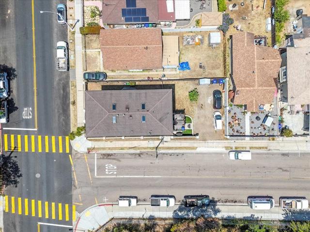 2832 34 K St, San Diego CA: https://media.crmls.org/mediaz/d66fa31a-fddd-449e-82cb-40dfc53b814d.jpg