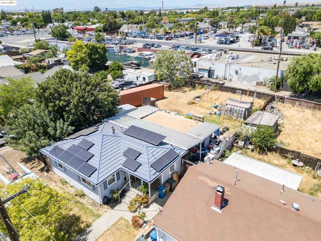 832 W 11Th St, Antioch CA: https://media.crmls.org/mediaz/d670b6fe-d918-4c29-b08d-bddb931ea193.jpg
