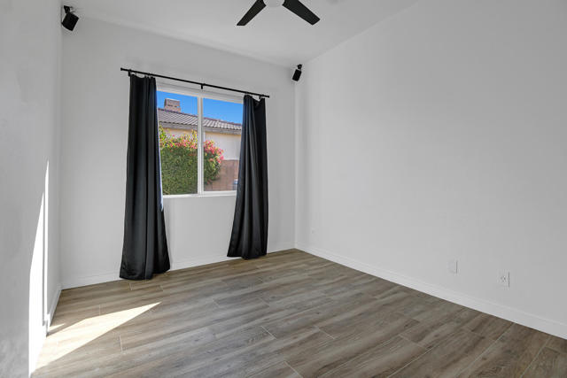 Image 26 of 40 For 43179 Corte Del Oro
