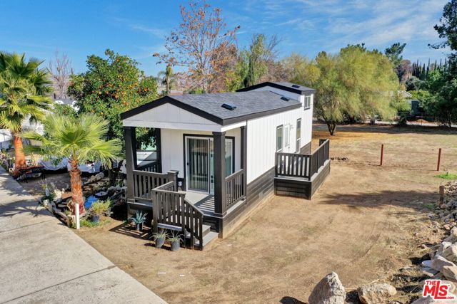 Image 2 of 16 For 17650 Grand Avenue 204