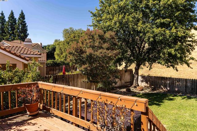 3270 Formby Ln, Fairfield CA: https://media.crmls.org/mediaz/d6726d0e-1057-4d9a-9b94-fd6261316a59.jpg