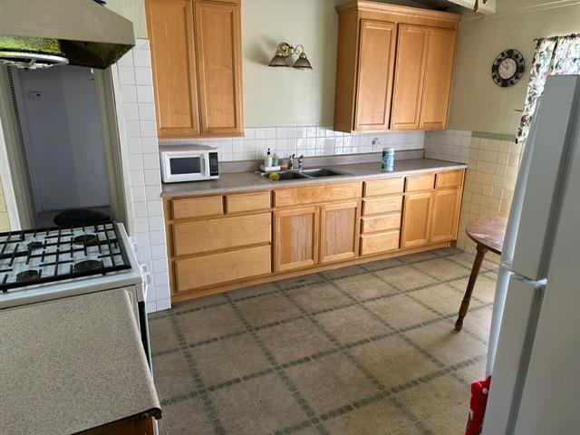 10046 Endfield Way, San Jose CA: https://media.crmls.org/mediaz/d672ac42-8e35-457d-874c-94cfc7a6fc4e.jpg