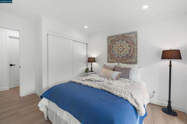 2933 Ptarmigan Dr, Walnut Creek CA: https://media.crmls.org/mediaz/d672d251-2e9e-4b5c-bf02-fb67c5196857.jpg