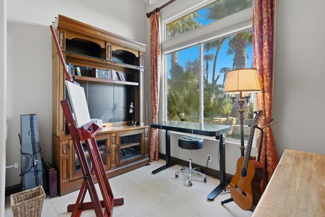 51518 Via Sorrento, La Quinta CA: https://media.crmls.org/mediaz/d673809f-f53c-4b07-811a-81392bc05fd9.jpg