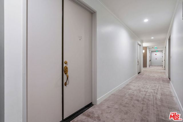 120 N Swall Drive, Los Angeles CA: https://media.crmls.org/mediaz/d673adf8-026a-49de-a40c-e17909902bdf.jpg