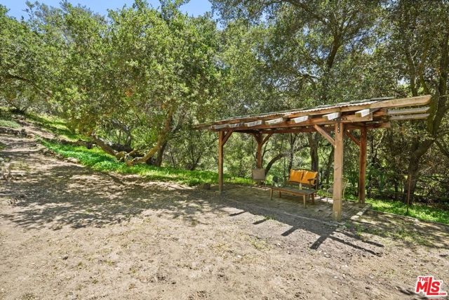 20730 Hillside Drive, Topanga CA: https://media.crmls.org/mediaz/d674d6a5-9e5d-4225-82bf-4ae8b7724627.jpg