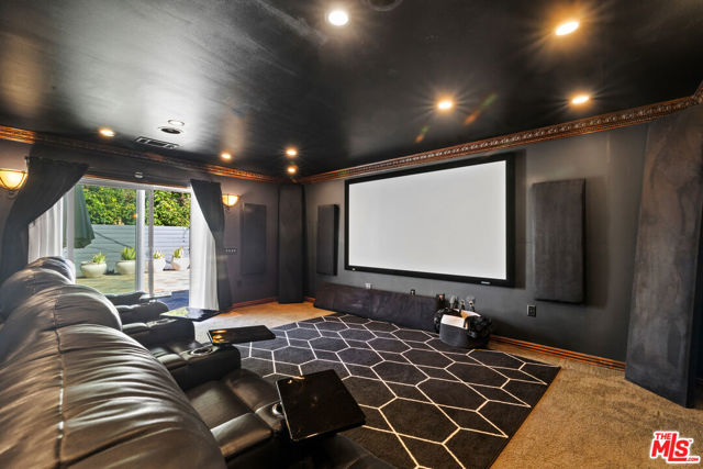 11023 Kling Street photo 23