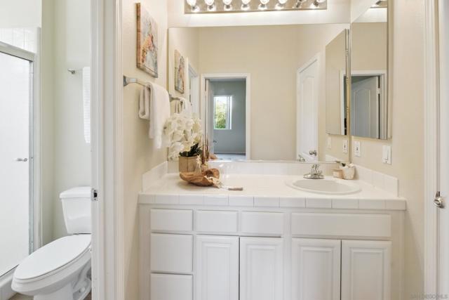 Downstairs Full bathroom