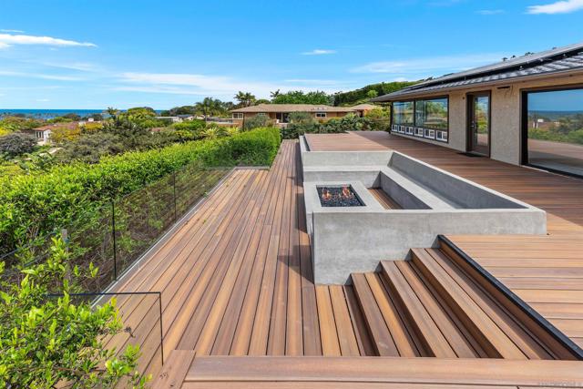 2435 Paseo Dorado, La Jolla CA: https://media.crmls.org/mediaz/d6768f11-e483-40ff-92a8-6de44bece767.jpg