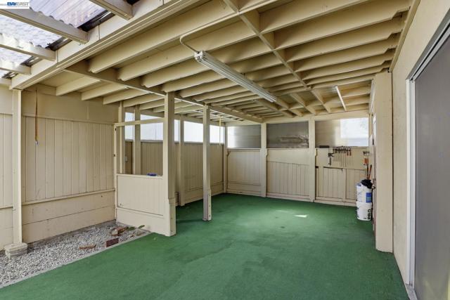 Image 25 of 48 For 2550 Damuth St