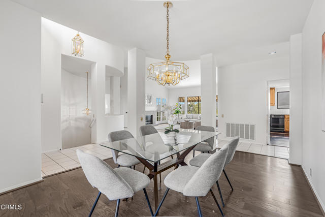 800 Manor Ridge Road, Santa Paula CA: https://media.crmls.org/mediaz/d67758f5-d542-4be6-b87a-dc53f93ecf80.jpg