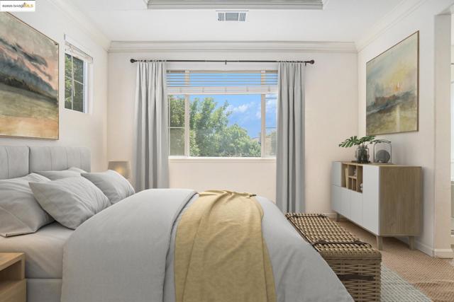 752 Jennifer Street, Brentwood CA: https://media.crmls.org/mediaz/d677893c-4aa5-46a0-8531-7a8488955f3c.jpg