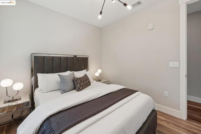 6757 Skyview Dr, Oakland CA: https://media.crmls.org/mediaz/d677cdce-57a6-4f3e-b939-b8cd9584c3a0.jpg
