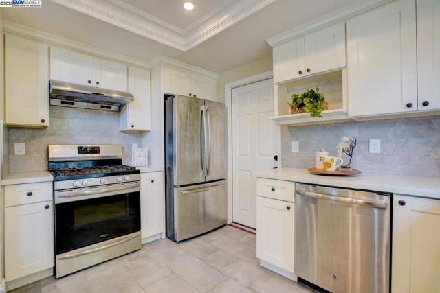 1228 Copper Peak Ln, San Jose CA: https://media.crmls.org/mediaz/d677f2e8-283e-4bdb-931d-b4fca385867a.jpg