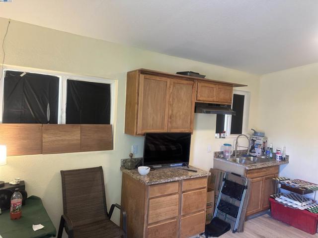 Image 8 of 29 For 490 Gobbi St