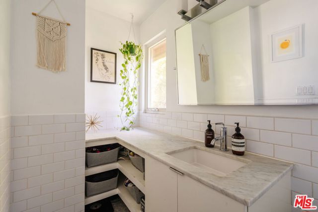 2 Bed Home for Sale in Venice, California