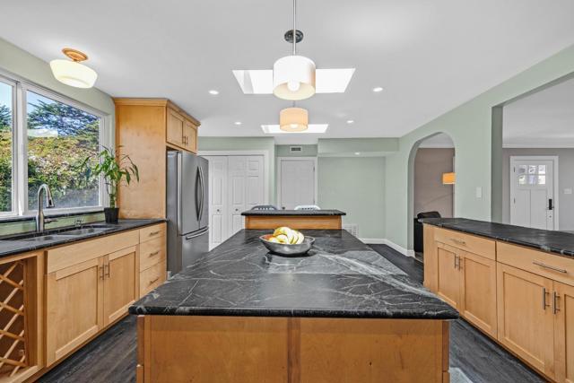 360 Fairway Drive, Pacifica CA: https://media.crmls.org/mediaz/d67870db-f132-447d-a183-91f7a55c2045.jpg