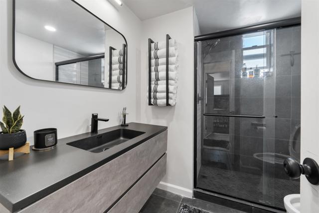 699 N Vulcan Avenue, Encinitas CA: https://media.crmls.org/mediaz/d678b2d8-cce7-4e10-bdee-4c460b52d411.jpg