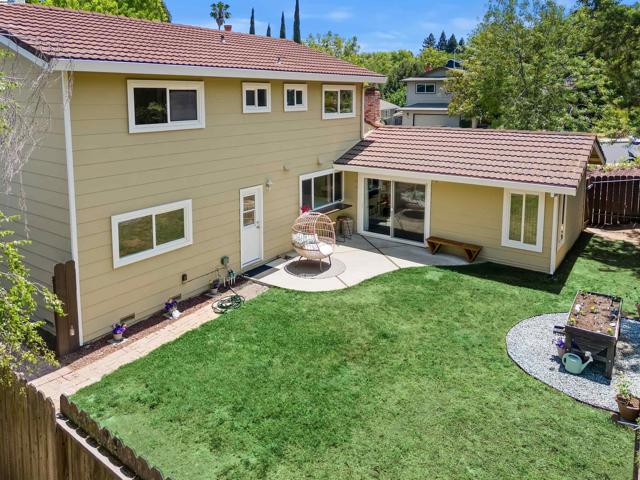 7606 Desertwood Ln, Pleasanton CA: https://media.crmls.org/mediaz/d678fa96-53c9-4a7f-a488-430b3e8f1b5e.jpg