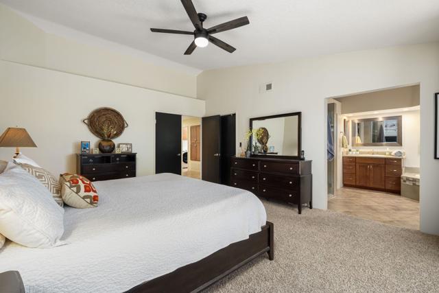 340 Vista Royale Drive, Palm Desert CA: https://media.crmls.org/mediaz/d6793ce4-5c74-4383-b58a-2949e1a8c1df.jpg