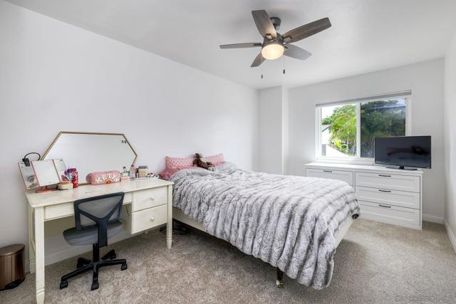 13791 Via Tres Vista, San Diego CA: https://media.crmls.org/mediaz/d679d3d5-4ed4-403b-96bf-a0ff1c1b80fb.jpg