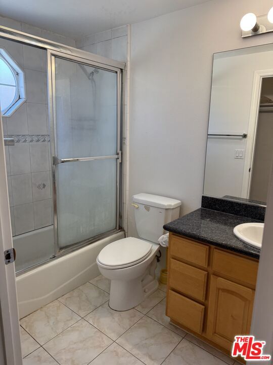 2315 Mira Vista Avenue, Montrose CA: https://media.crmls.org/mediaz/d67a1f5b-f163-4d69-8874-8c9ab594c130.jpg