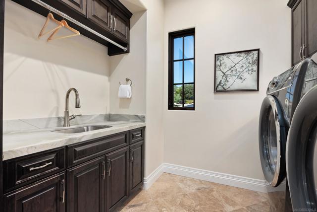 7545 Top O The Morning Way, San Diego CA: https://media.crmls.org/mediaz/d67a22bf-fe57-40aa-abea-77ecdbcf76fc.jpg