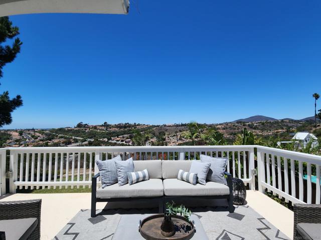 12440 Kestrel St, San Diego CA: https://media.crmls.org/mediaz/d67ac1cd-eb60-4aaa-a59c-456e84f3785c.jpg