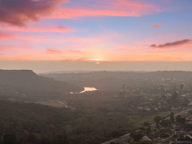 3576 Normandy, Oceanside CA: https://media.crmls.org/mediaz/d67ad441-0166-4ce6-83da-b15ad81ca306.jpg